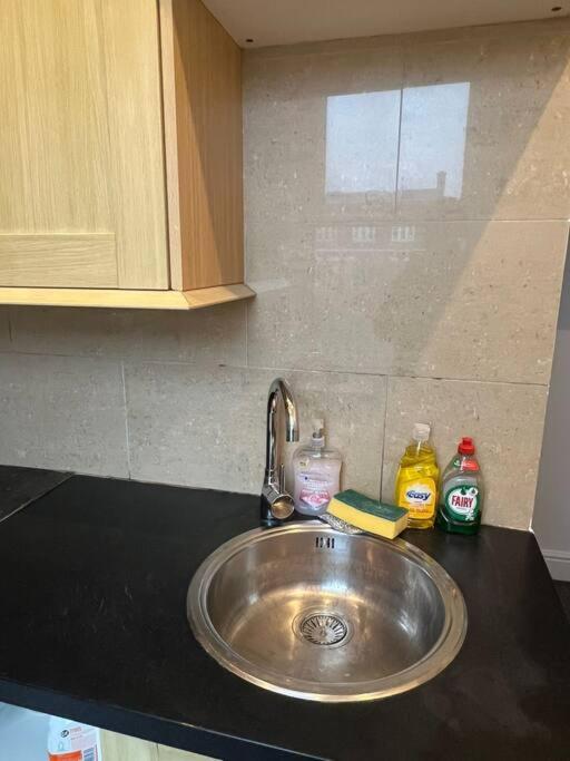 001- Lovely 3-Bedroom Very Close To Oxford Street Londres Exterior foto