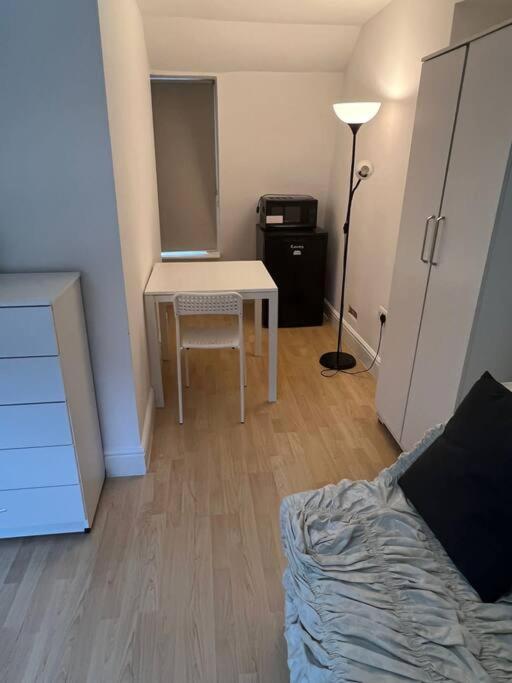 001- Lovely 3-Bedroom Very Close To Oxford Street Londres Exterior foto